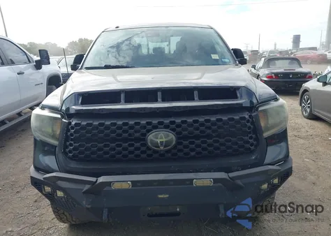 2018 Toyota Tundra Sr5 4.6L V8 z USA, uszkodzony, nr VIN 5TFRM5F10JX129308